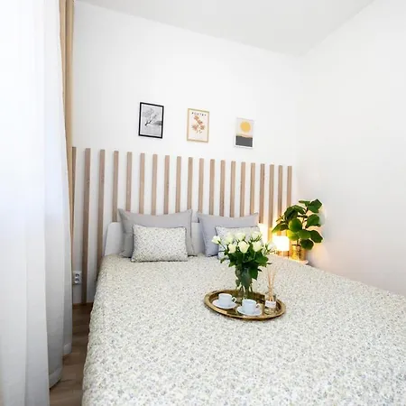 Alure Residences 2 & 24h Self Check-in, Parking In The Garage In The Building Included, New Building, Terrace, Location With A Forest Park With A Lake, Children's Playground