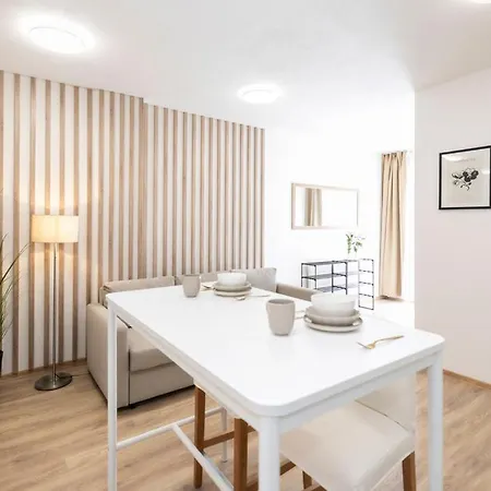 Alure Residences 2 & 24h Self Check-in, Parking In The Garage In The Building Included, New Building, Terrace, Location With A Forest Park With A Lake, Children's Playground Apartman