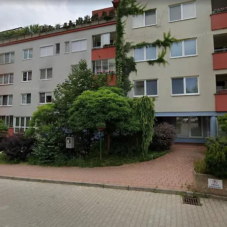 Alure Residences 2 & 24h Self Check-in, Parking In The Garage In The Building Included, New Building, Terrace, Location With A Forest Park With A Lake, Children's Playground Banska Bystrica